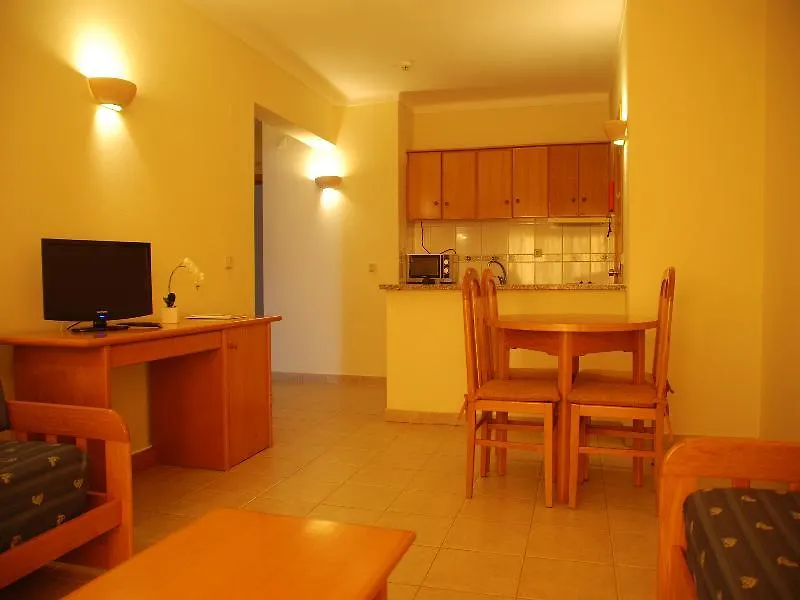 Hotel Alba 몬뜨고르두 4*,
